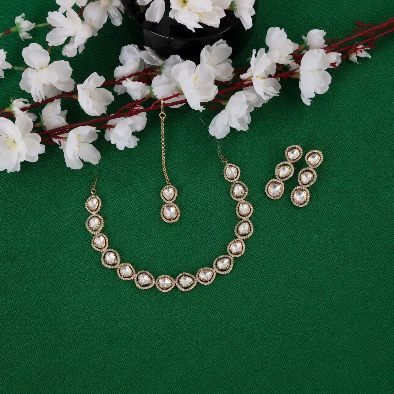 Vilandi & Cubic Zircon Necklace Set